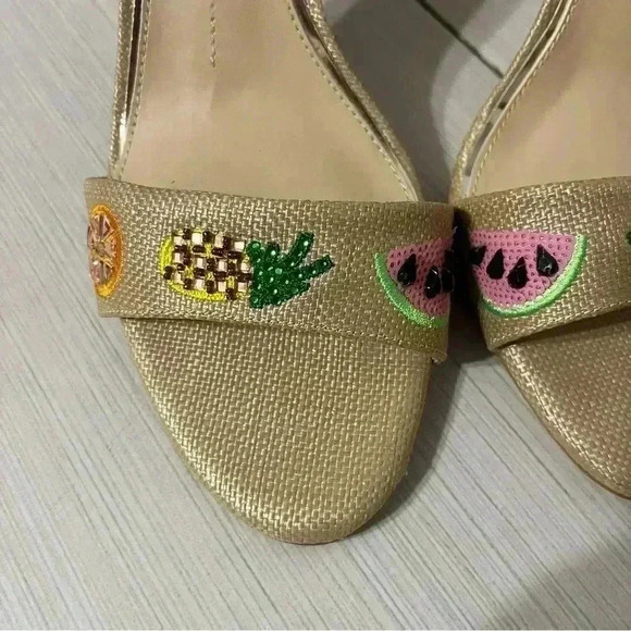 Gianni Bini Joenahtwo Natural Straw Fruit Embellished Block Heel Sandals Summer - Picture 5 of 16